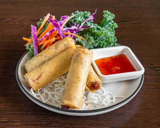 Vegetarian Spring Rolls (V)  ปอเป๊ะไส้ผักทอด